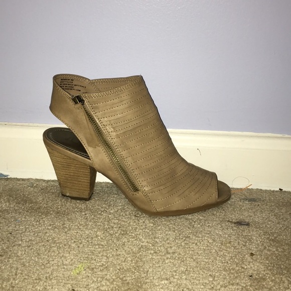 High heels - Picture 3 of 5